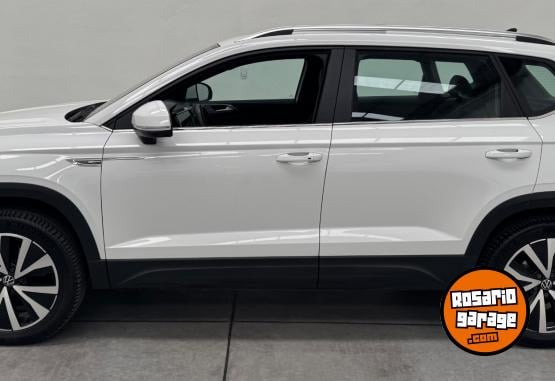 Autos - Volkswagen Taos Highline 2022 Nafta 40000Km - En Venta