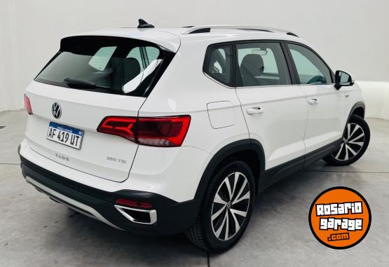 Autos - Volkswagen Taos Highline 2022 Nafta 40000Km - En Venta
