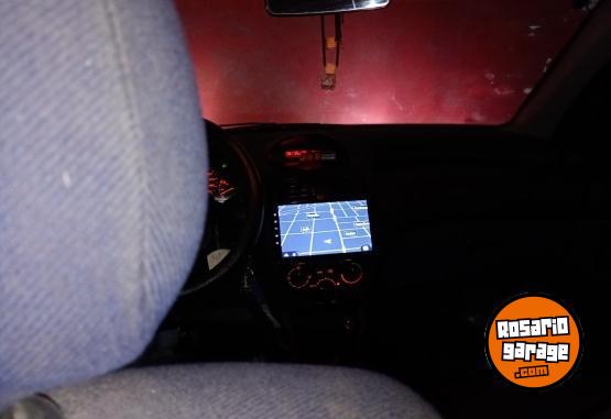 Autos - Peugeot 206 2003 Diesel 196000Km - En Venta