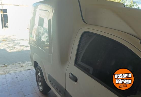 Utilitarios - Fiat Fiorino 2015 Nafta 30000Km - En Venta