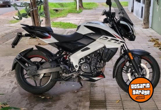 Motos - Bajaj ROUSER NS 200 2023 Nafta 18000Km - En Venta