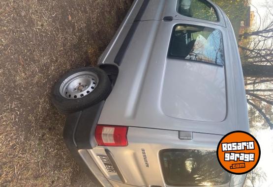 Utilitarios - Peugeot Partner hdi 2012 Diesel 260000Km - En Venta
