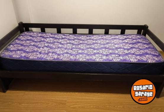 Hogar - Divan cama una plaza c/ colch�n. Muy bien estado. - En Venta
