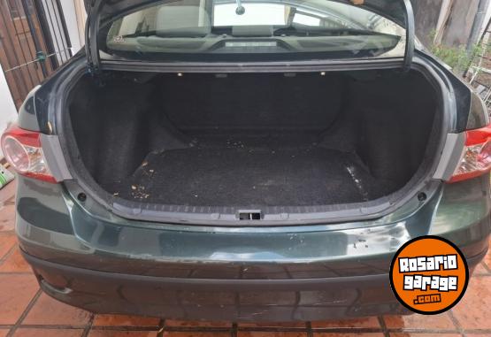 Autos - Toyota XEI 2013 Nafta 106000Km - En Venta