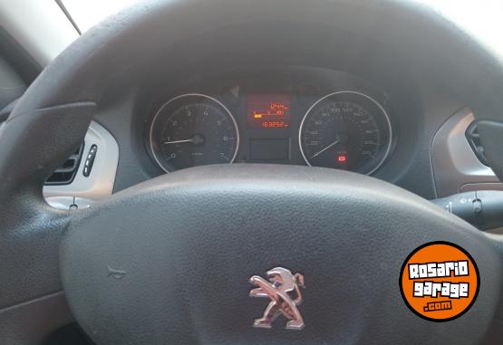 Autos - Peugeot 301 2017 Nafta 168000Km - En Venta