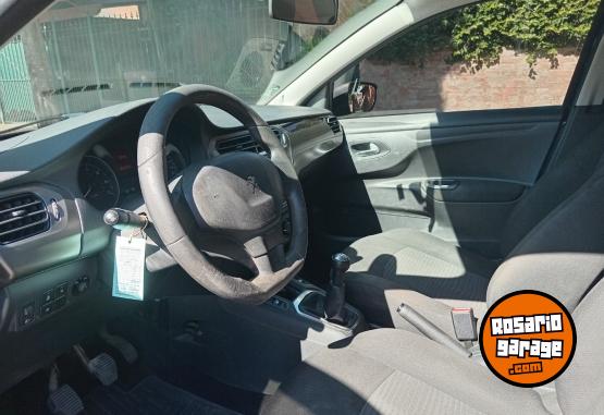 Autos - Peugeot 301 2017 Nafta 168000Km - En Venta