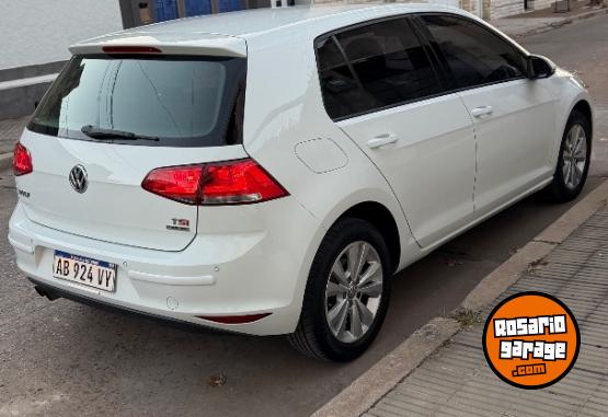 Autos - Volkswagen Golf 2017 Nafta 95000Km - En Venta