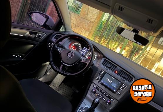 Autos - Volkswagen Golf 2017 Nafta 95000Km - En Venta