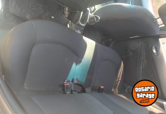 Autos - Peugeot 207 compact 2013 Nafta 197000Km - En Venta