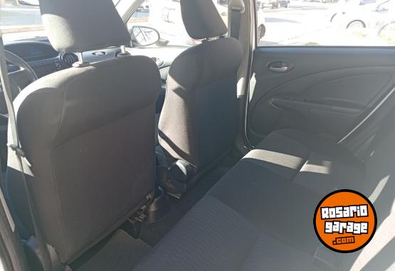 Autos - Toyota Etios 2023 Nafta 27000Km - En Venta