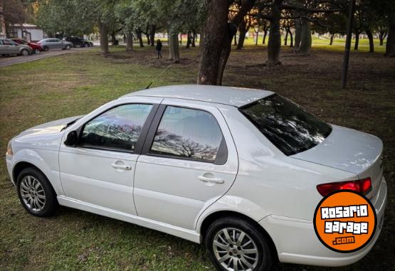 Autos - Fiat SIENA / PRISMA Corsa gol 2015 Nafta 122000Km - En Venta