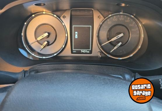 Camionetas - Toyota HILUX 2025 Diesel 7500Km - En Venta