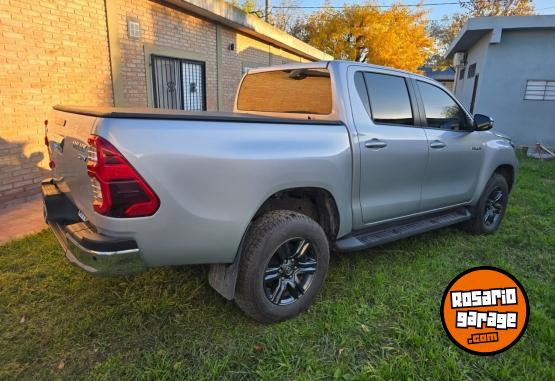 Camionetas - Toyota HILUX 2025 Diesel 7500Km - En Venta