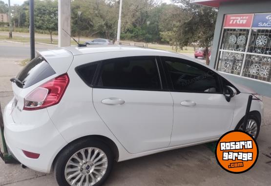 Autos - Ford Fiesta kineti 2014 Nafta 150000Km - En Venta