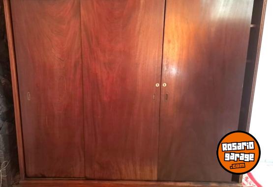 Hogar - ROPERO GRANDE. IMPECABLE. - En Venta