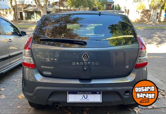 Autos - Renault Sandero authentic 2014 Nafta 140000Km - En Venta