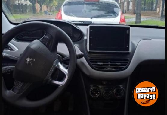 Autos - Peugeot 208 2018 Nafta 124000Km - En Venta