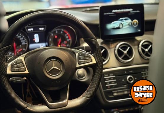 Autos - Mercedes Benz GLA250 AMG 2017 Nafta 185000Km - En Venta