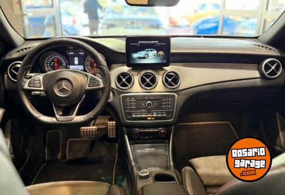 Autos - Mercedes Benz GLA250 AMG 2017 Nafta 185000Km - En Venta