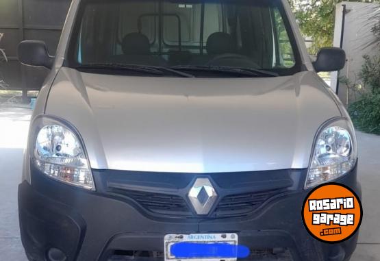 Utilitarios - Renault Kangoo 2014 Nafta 240000Km - En Venta