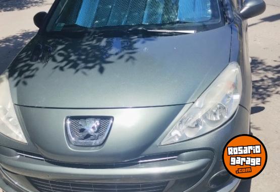 Autos - Peugeot 207 2011 Nafta 109000Km - En Venta