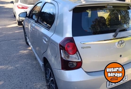 Autos - Toyota ETIOS 2018 Nafta 101000Km - En Venta