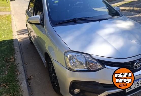 Autos - Toyota ETIOS 2018 Nafta 101000Km - En Venta
