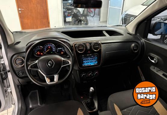 Utilitarios - Renault KANGOO STEPWAY 2023 GNC 86000Km - En Venta