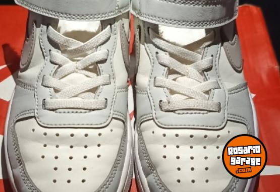 Indumentaria - Vendo Zapatillas - En Venta