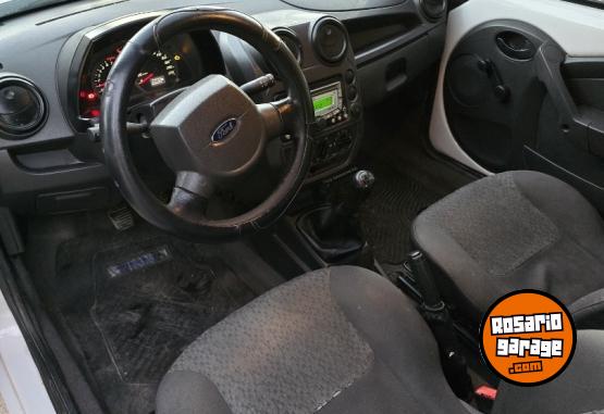 Autos - Ford Ka 2014 GNC 180000Km - En Venta