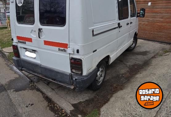 Utilitarios - Renault Trafic 1997 GNC 200000Km - En Venta