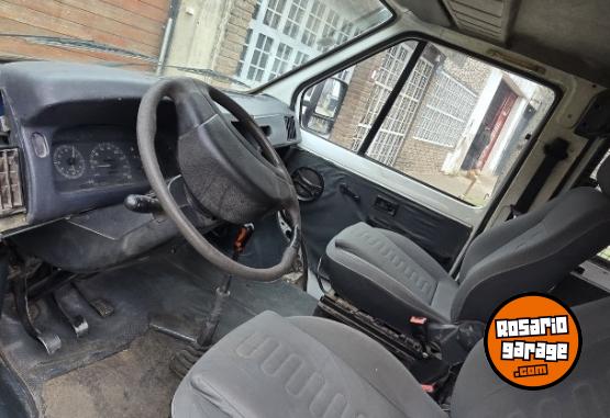 Utilitarios - Renault Trafic 1997 GNC 200000Km - En Venta