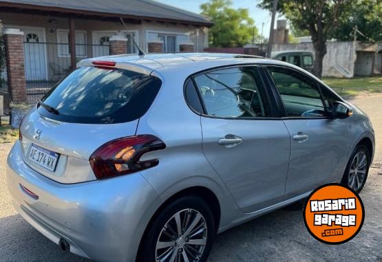 Autos - Peugeot 208 feline 2020 Nafta 66000Km - En Venta
