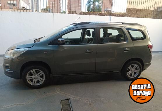Autos - Chevrolet SPIN LT 2013 GNC 137000Km - En Venta