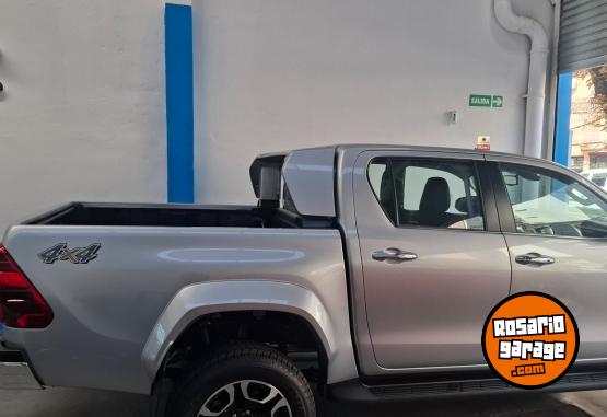 Camionetas - Toyota Hilux SRX 4X4 2026 Diesel 0Km - En Venta