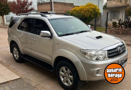 Camionetas - Toyota Hilux sw4 2009 Diesel 325000Km - En Venta