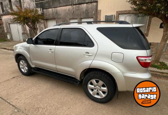 Camionetas - Toyota Hilux sw4 2009 Diesel 325000Km - En Venta