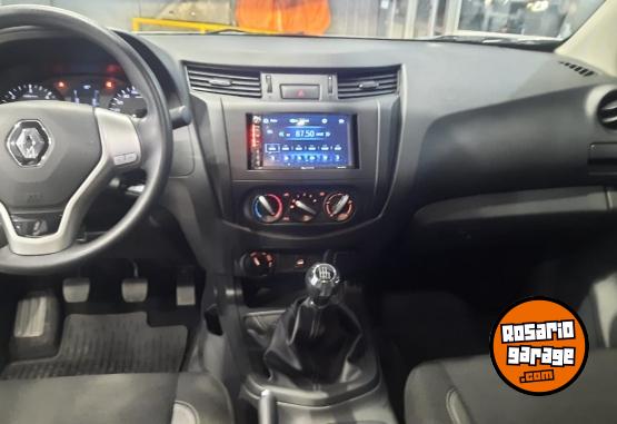 Camionetas - Renault ALASKAN EMOTION 4X4 MT 2022 Diesel 40000Km - En Venta