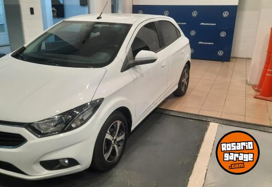 Autos - Chevrolet ONIX LTZ AT 2017 Nafta 61000Km - En Venta
