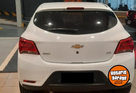 Autos - Chevrolet ONIX LTZ AT 2017 Nafta 61000Km - En Venta