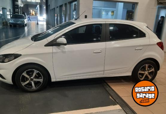 Autos - Chevrolet ONIX LTZ AT 2017 Nafta 61000Km - En Venta