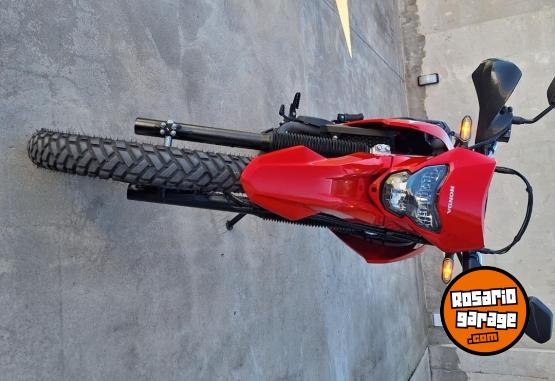 Motos - Honda Tornado 300 2025 Nafta 1600Km - En Venta