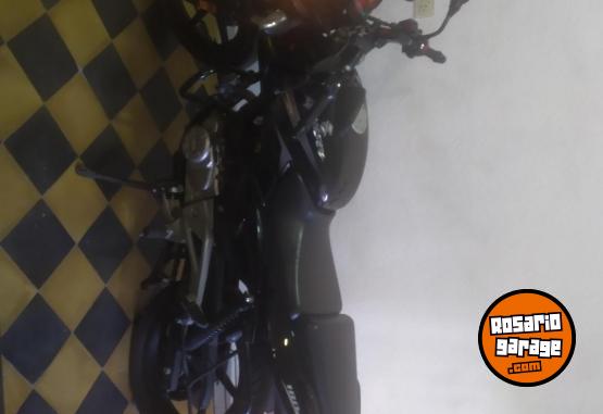 Motos - Bajaj Rouser 180 2016 Nafta 24033Km - En Venta