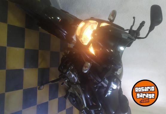 Motos - Bajaj Rouser 180 2016 Nafta 24033Km - En Venta