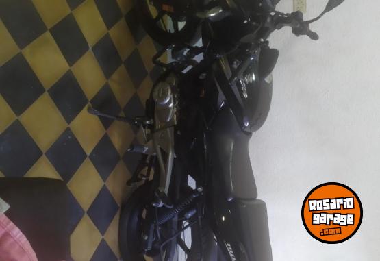 Motos - Bajaj Rouser 180 2016 Nafta 24033Km - En Venta