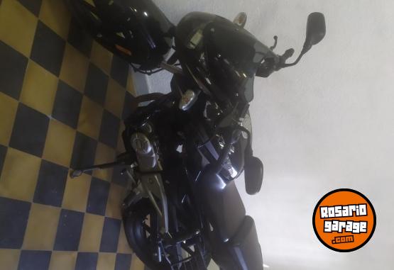Motos - Bajaj Rouser 180 2016 Nafta 24033Km - En Venta