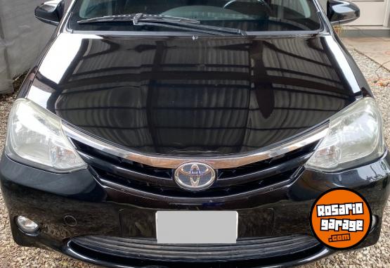 Autos - Toyota Etios xls 2014 Nafta 140000Km - En Venta