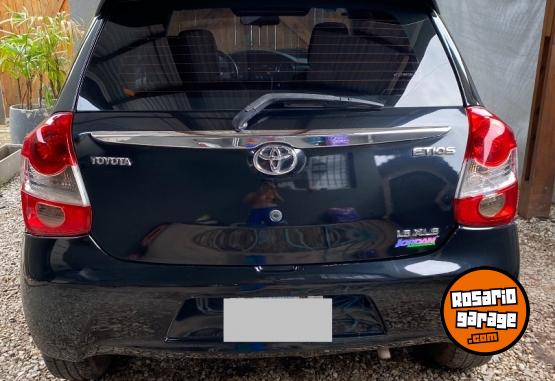 Autos - Toyota Etios xls 2014 Nafta 140000Km - En Venta