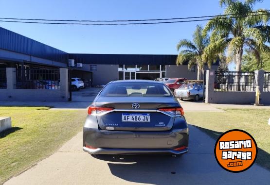 Autos - Toyota Corolla SEG HEV 1.8 ECVT 2022 Electrico / Hibrido 44500Km - En Venta