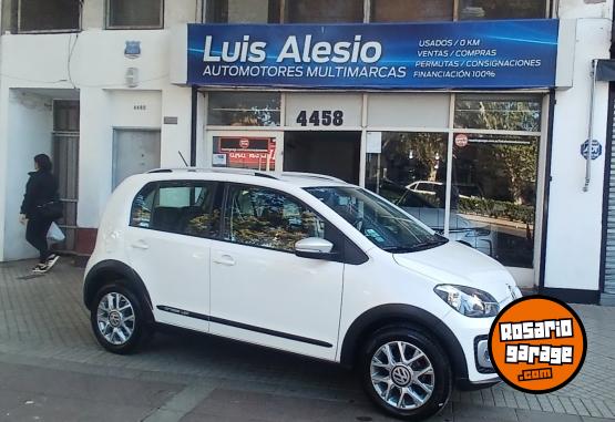 Autos - Volkswagen Up Cross 2017 Nafta 120000Km - En Venta